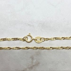 Jewelry - Solid 10k gold Singapore link chain bracelet .5g Jewelry - Solid 10k gold Singapore link chain bracelet .5g